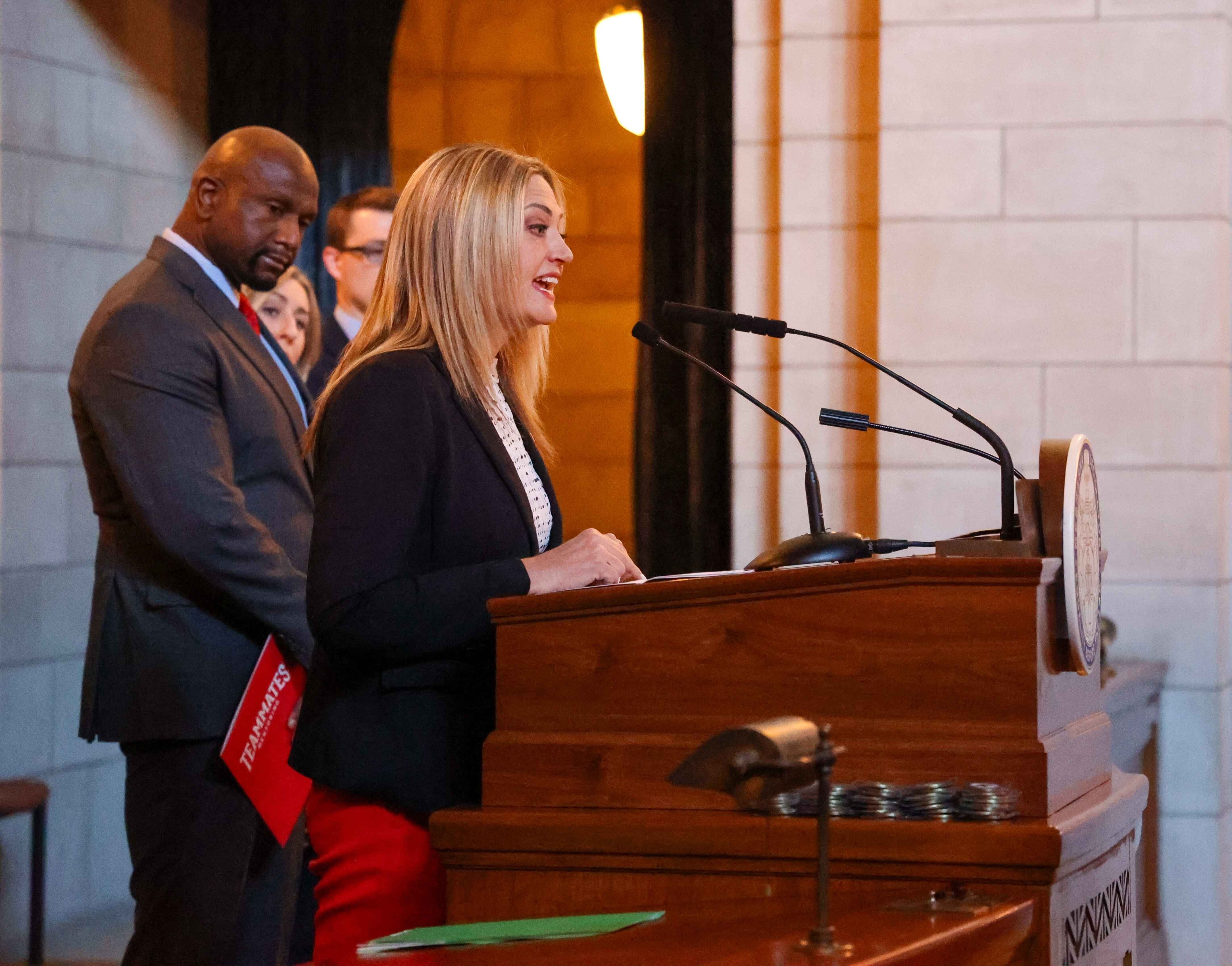 Melissa Mayo, MENTOR Nebraska executive director addresses the audience.