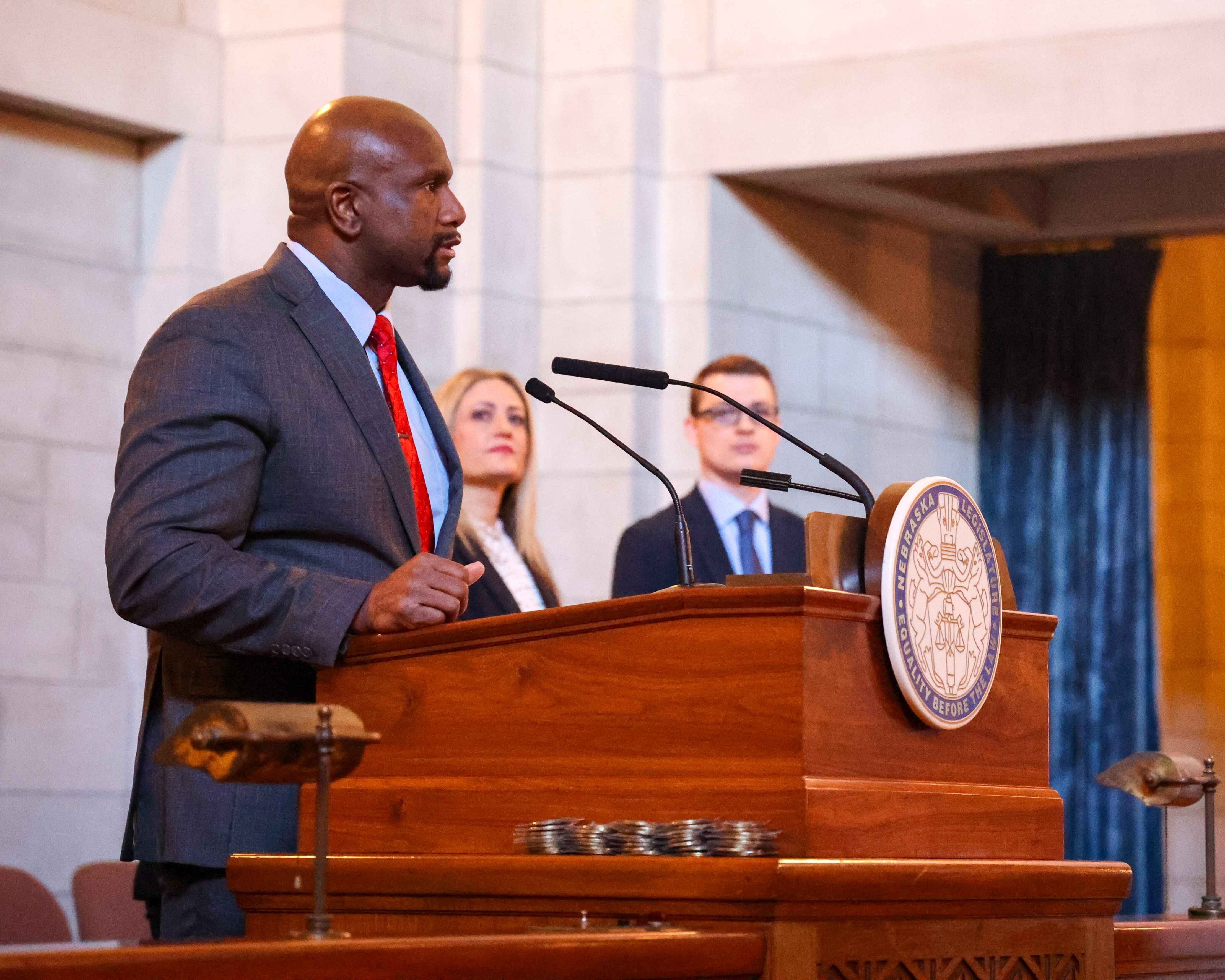 DeMoine Adams, CEO TeamMates addresses the audience.