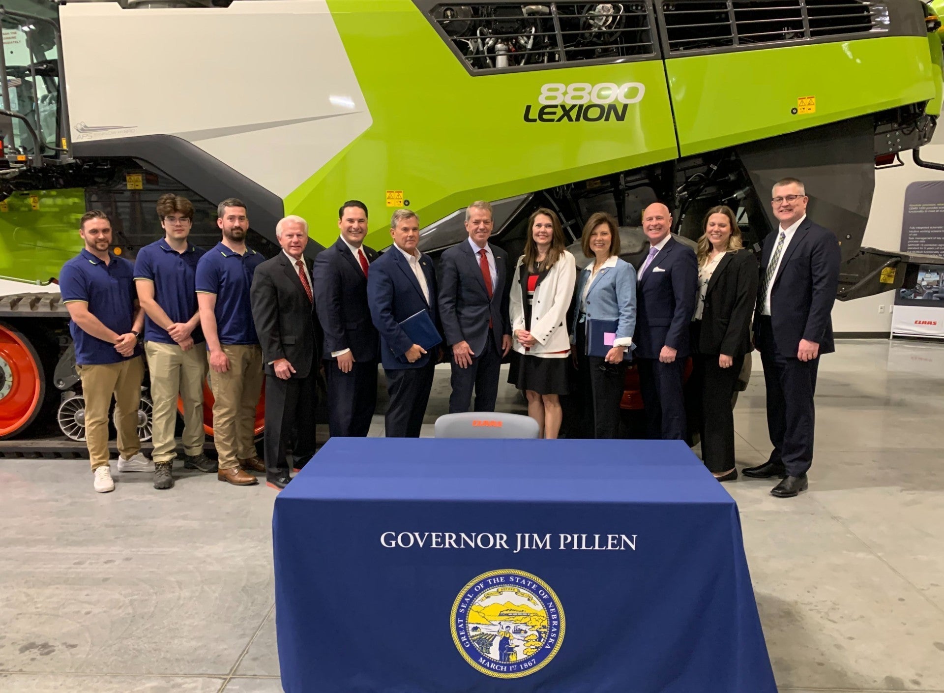 Group following presentations and bill signings