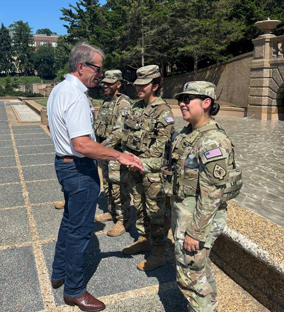 Gov. Pillen visits with National Guard members in D.C.