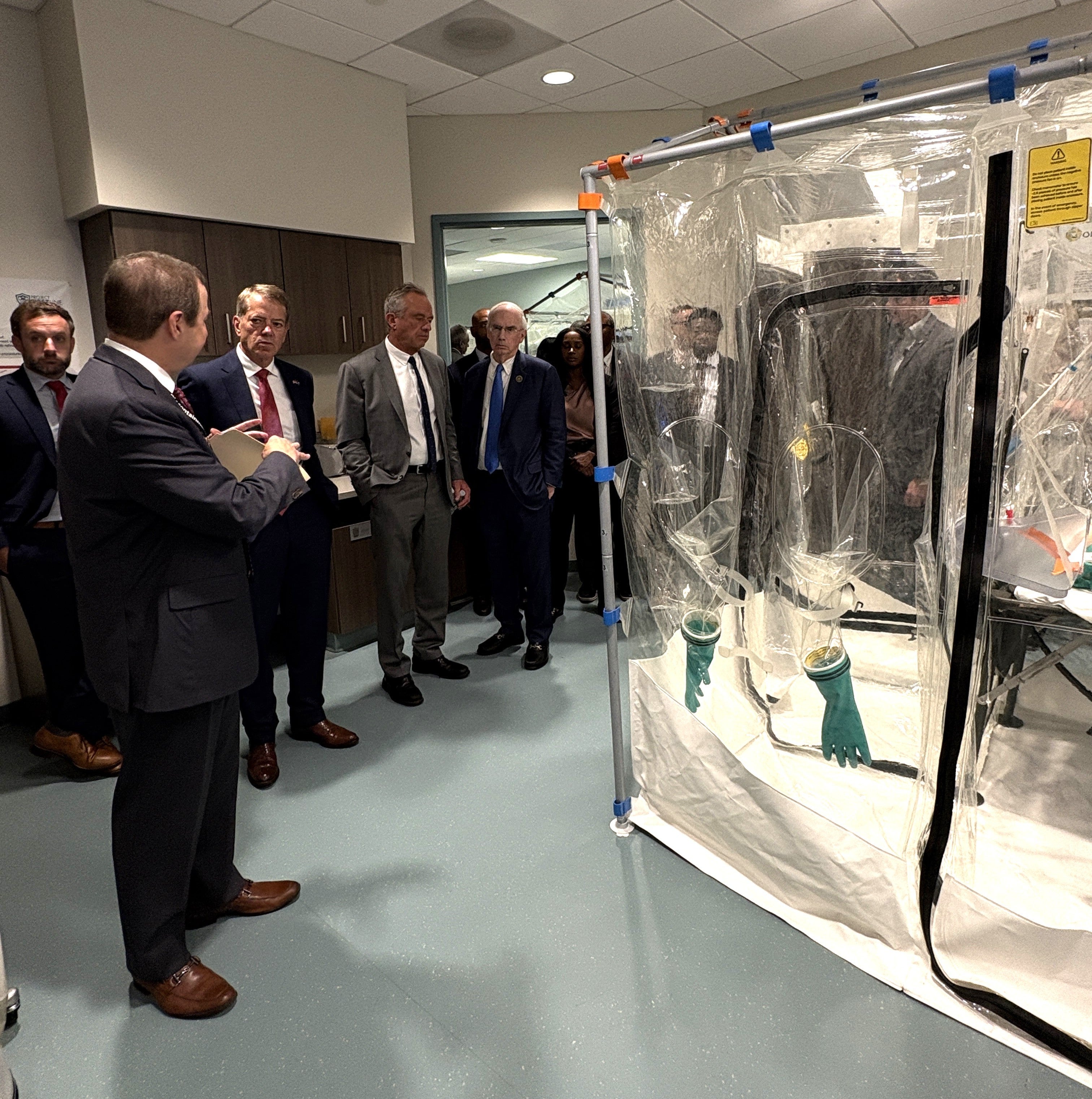 Gov. Pillen, Sec. Kennedy and Dr. Gold tour facilities at UNMC