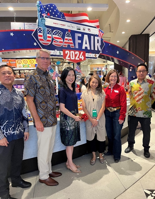 Delegation visit to Grand Indonesia Ranch Market