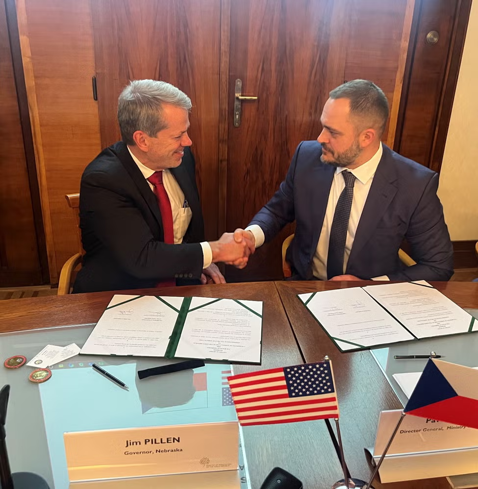 Gov. Pillen and Pavel Sekac from the Czech Ministry of Agriculture sign letter of intent.