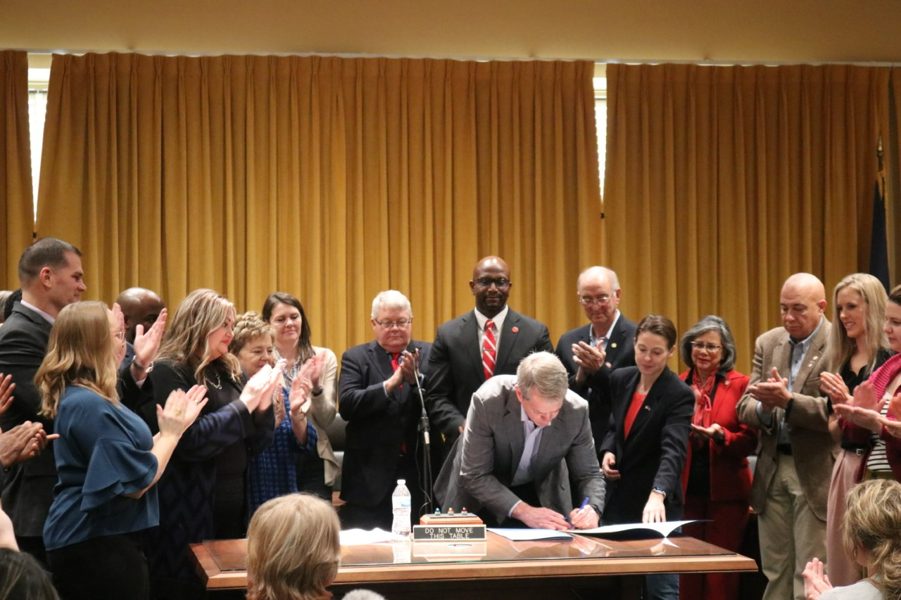 Governor Pillen signs declaration